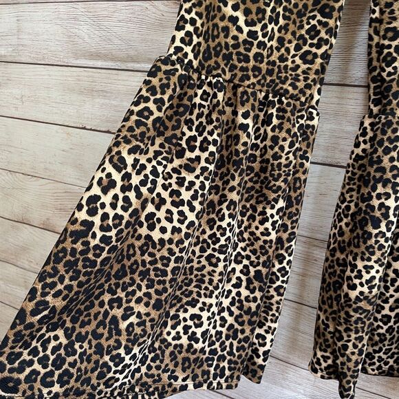 PARK AVENUE CHEETAH PRINT RUFFLE LEG PANTS - Picture 4 of 5